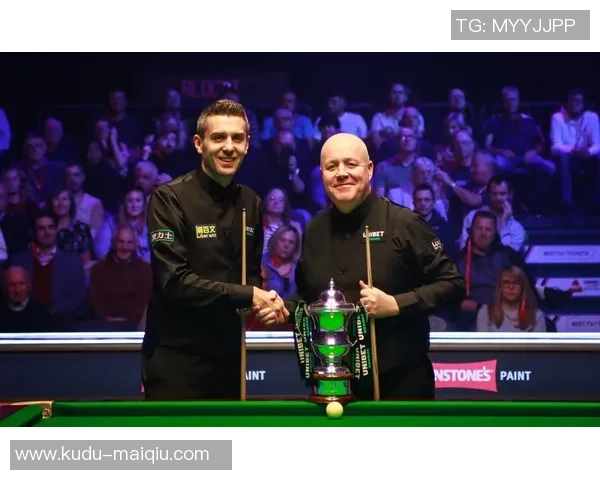 新颖赛事“克鲁斯堡杯”，罗伯逊决赛打败希金斯夺冠